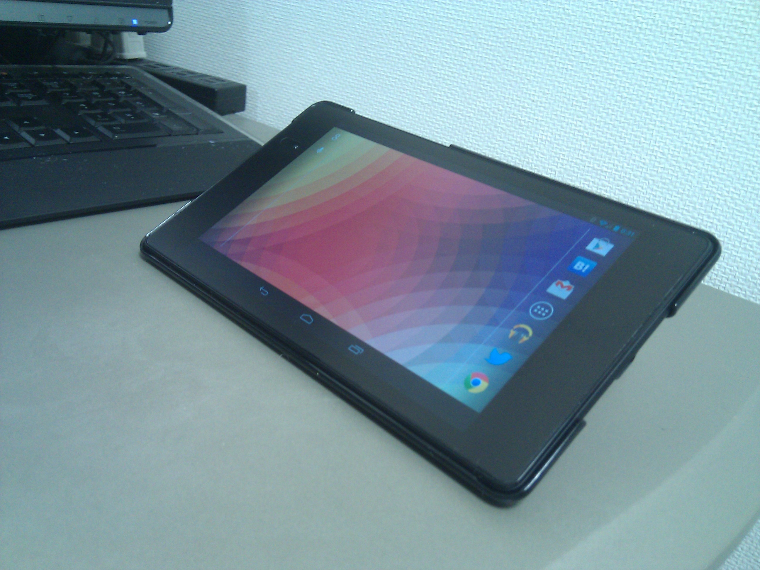 /img/nexus7/stand.jpg